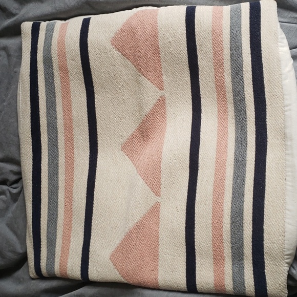 Set of 2 pillow covers - Picture 2 of 4